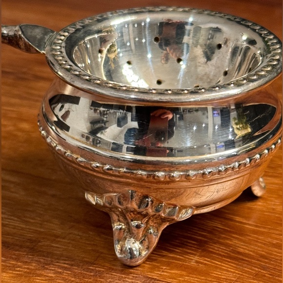 Vintage Silver Plate Tea Strainer with Drip Bowl - Picture 4 of 8